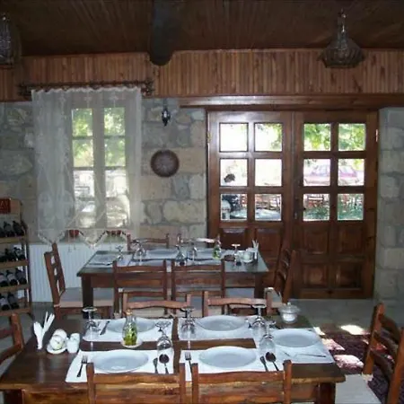 Zeushan Kucuk Hotel *
